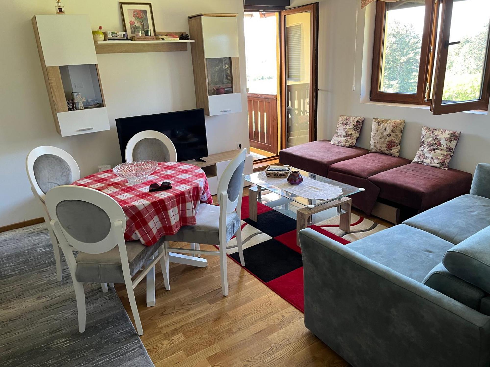 Pinewood Premium Mountain View Apartment